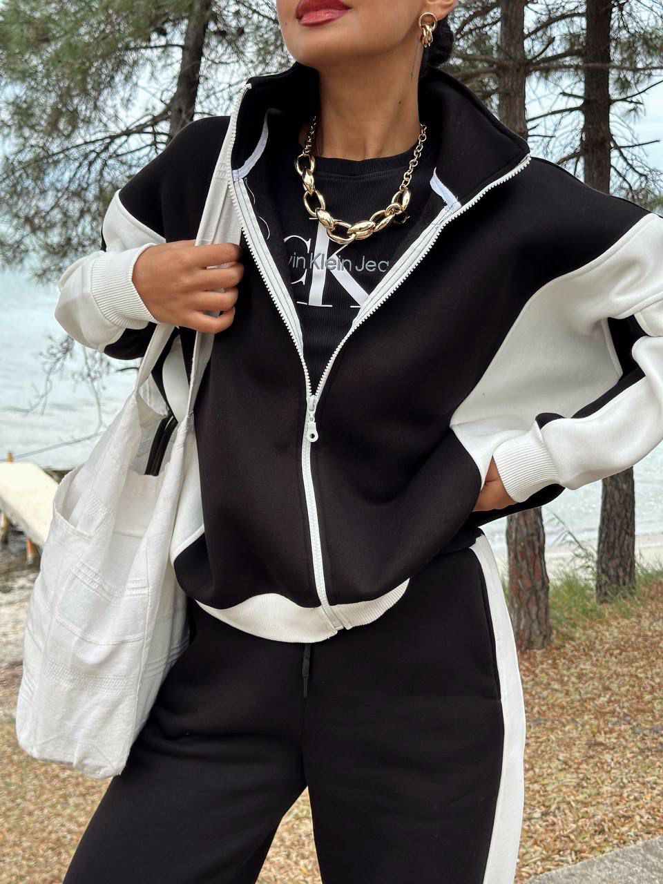 Women's tracksuit