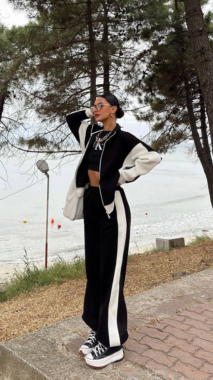 Women's tracksuit