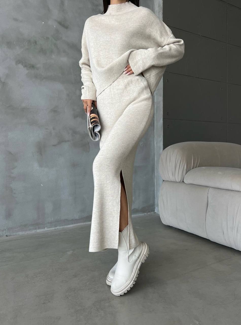 Knitted suit