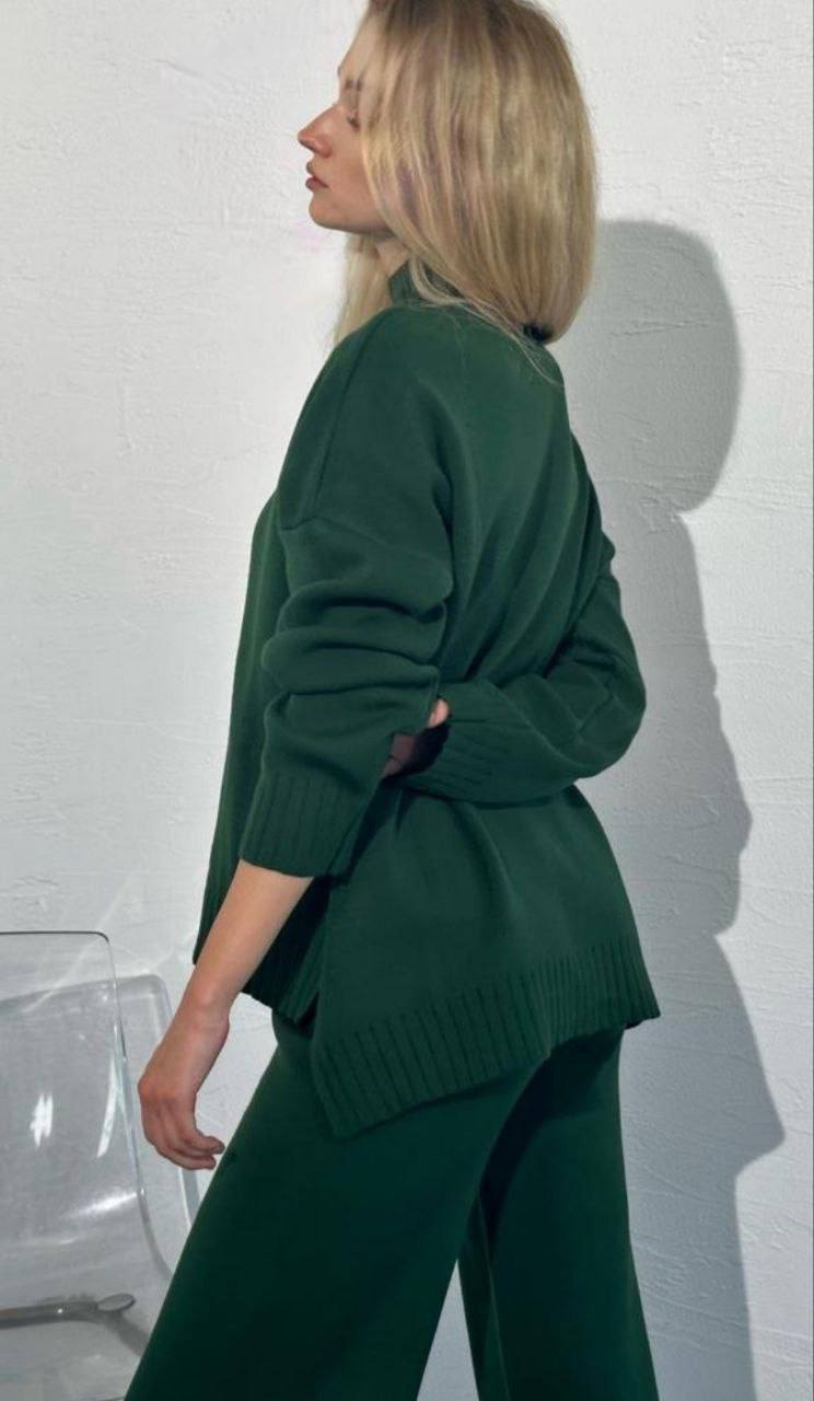 Knitted suit